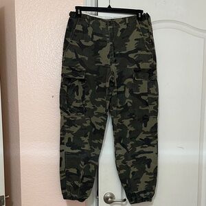 Fashion Nova Women’s Camouflage Capri Cargo Pants